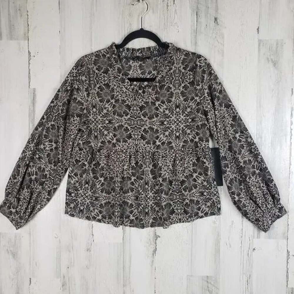 NWT Olivaceous Cream Black Floral Print Long Sleeve Peplum Top Womens Size Small
